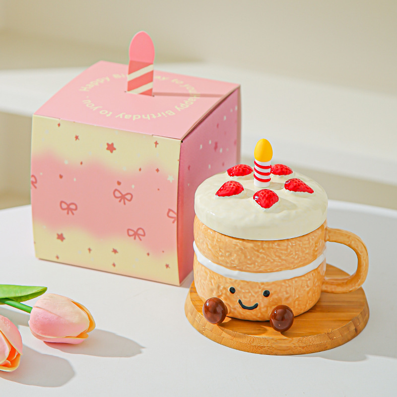 Canta de vela de cumpleaños encantadora tarta de cerámica taza de marca de dibujos animados con taza de agua de tapa de expresión creativa taza de café sonriente