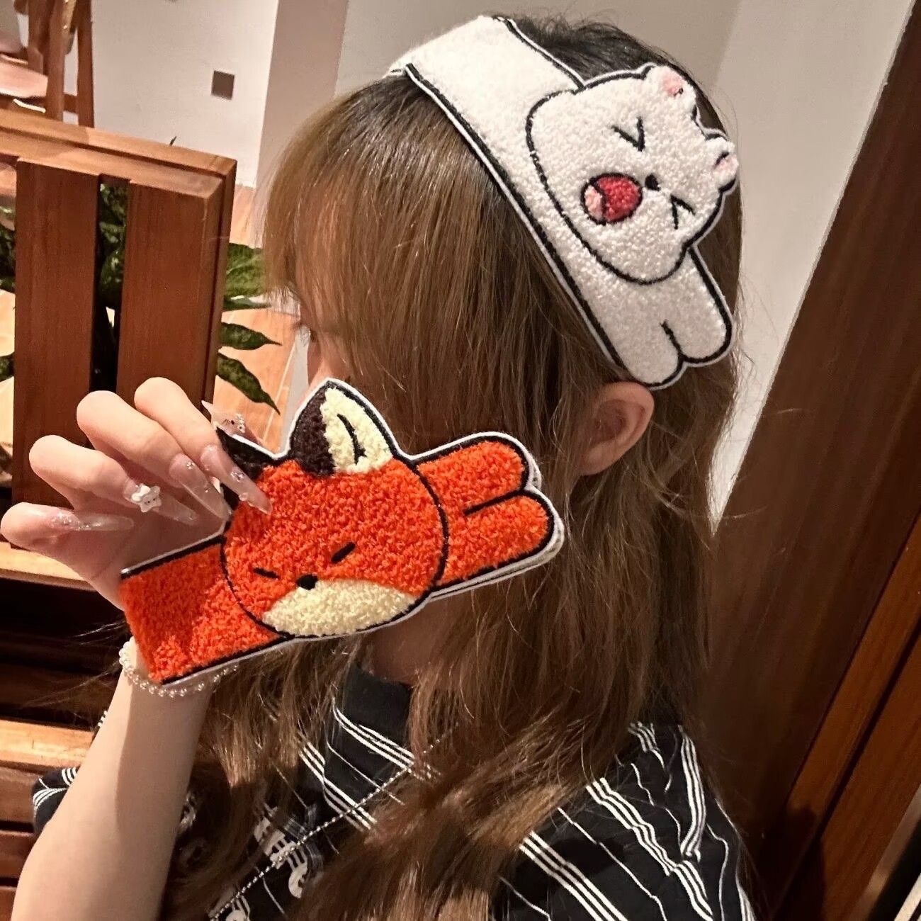 Soft and cute cartoon fox and rabbit long strip magic tape for girls, used for washing face, applying makeup, and securing bangs or side hair