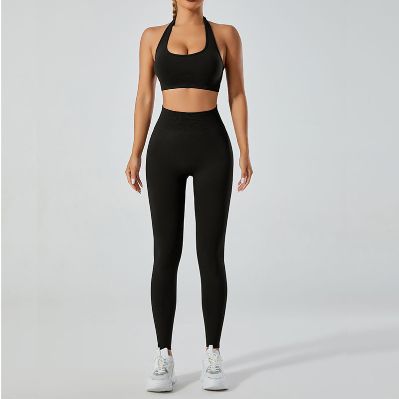 Conjunto de ropa deportiva de estilo europeo y americano con sensación de segunda piel, sujetador deportivo de alta intensidad, leggings deportivos de secado rápido, conjunto de yoga para exteriores de verano con un toque de alta gama.