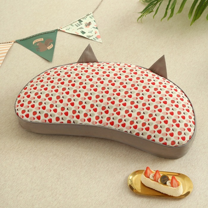 전체 메밀 채워진 고양이 귀 베개-작은 딸기
