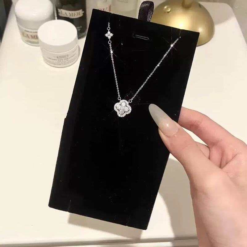 足银999超闪精致四叶草项链女款轻奢小众设计高级感花朵吊坠锁骨|undefined