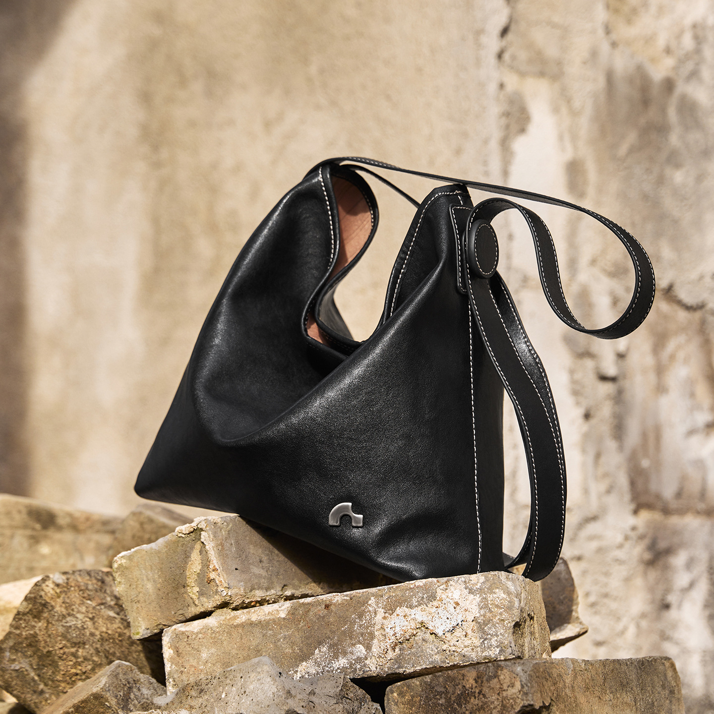 Women's 2026 New Spring/Summer Bucket Bag Large Capacity Crossbody Bag Commuter Genuine Leather Shoulder Bag - Thumbnail 7