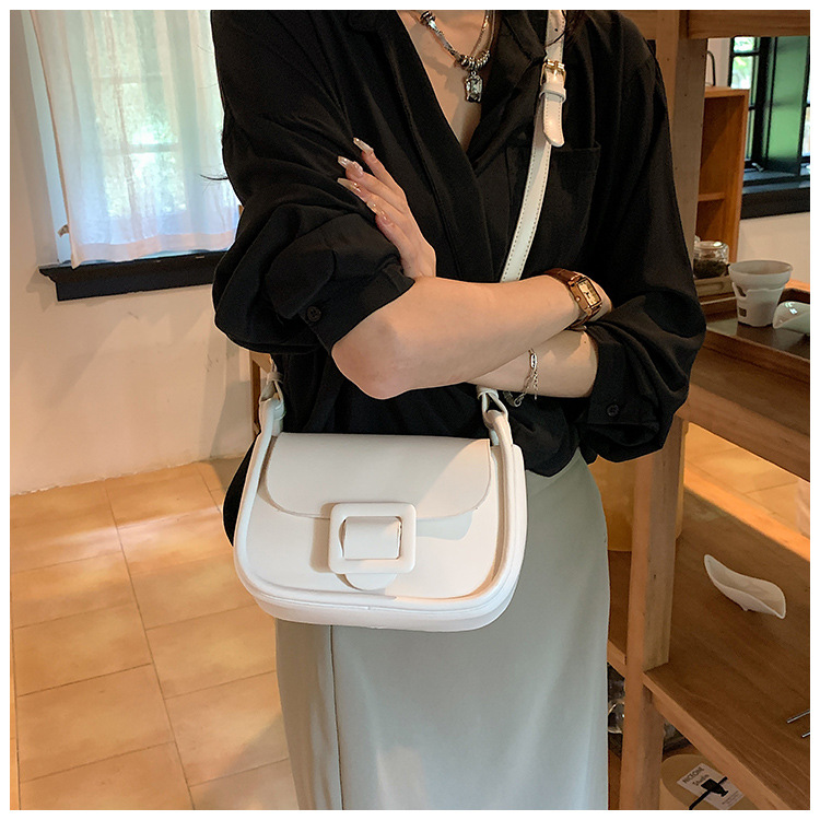 Tämän vuoden suosittu naisten laukku, uusi 2023 huippuluokan yksivärinen tekstuurinen niche-olkalaukku, all-match-lähettilaukku, pieni neliönmuotoinen laukku_voghion.com