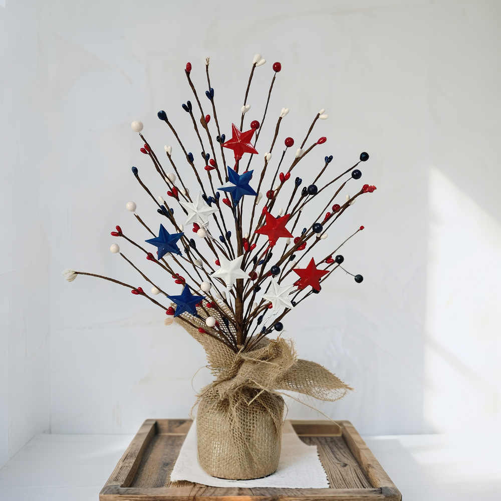 Adornos del Día de la Independencia de EE. UU. Ramas rojas, blancas y azules Adornos de la fiesta del Día Nacional de EE. UU. Pulpa de cinco estrellas