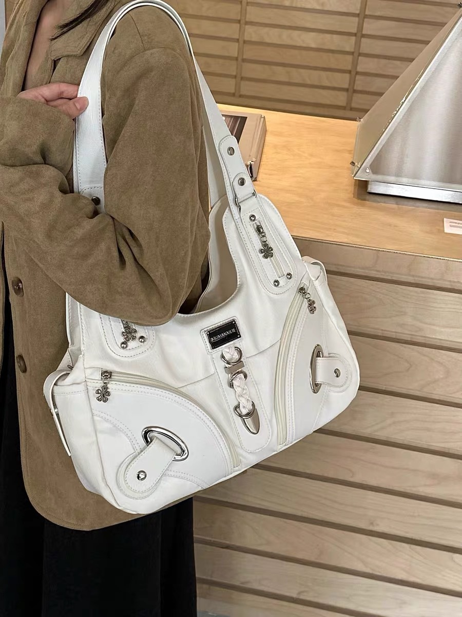 Y2k hot girl motorcycle style single shoulder armpit bag niche wasteland Maillard retro large capacity commuter tote bag for women