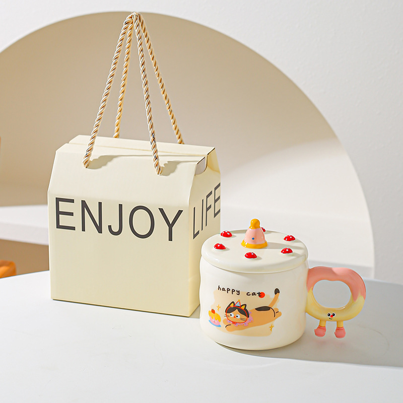 Creativo encantador de dibujos animados taza de pastel de cumpleaños taza de cerámica taza de regalo taza de café casera taza de agua taza de pareja