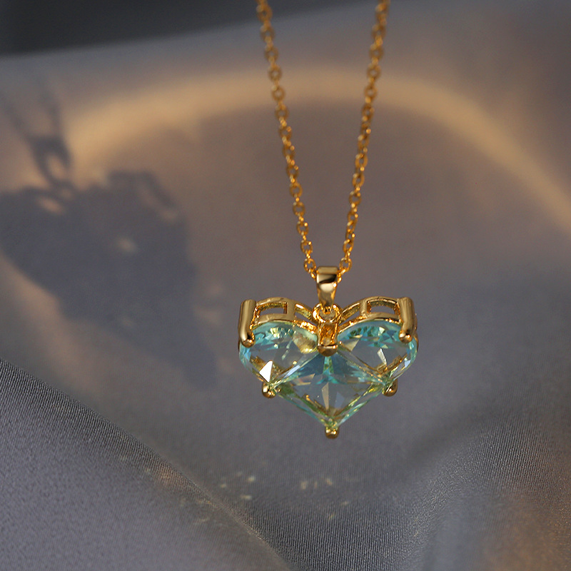 Women'S Gender Inlay Design Sweet Heart Shape Titanium Steel Inlay Zircon Pendants Pendant Necklace