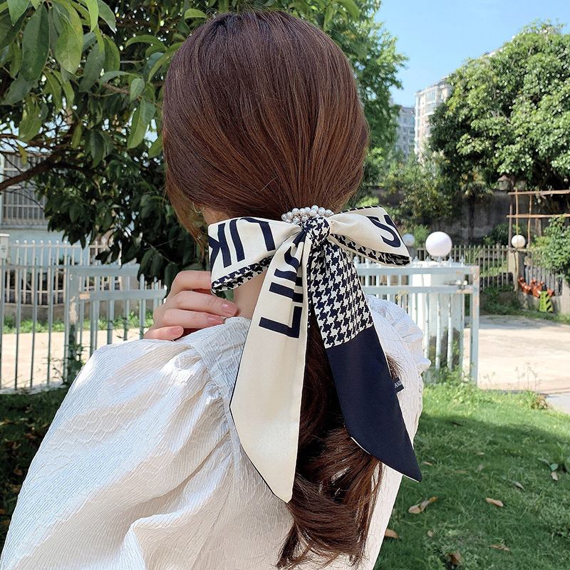 Banda de pelo de bufanda de seda para mujer corbata de pelo fino de verano de perlas cinta de arco Hada cuerda de pelo de todo fósforo estilo coreano accesorios para el cabello al por mayor