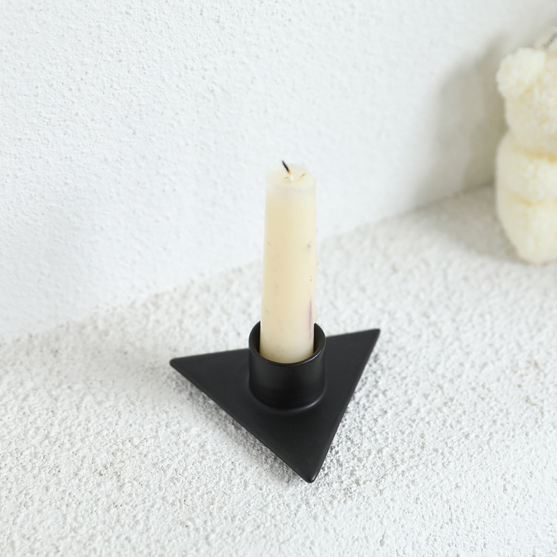 Adornos de candelabros de cerámica triangulares retro modernos, accesorios de cena a la luz de las velas, encimeras románticas, decoraciones de mesa