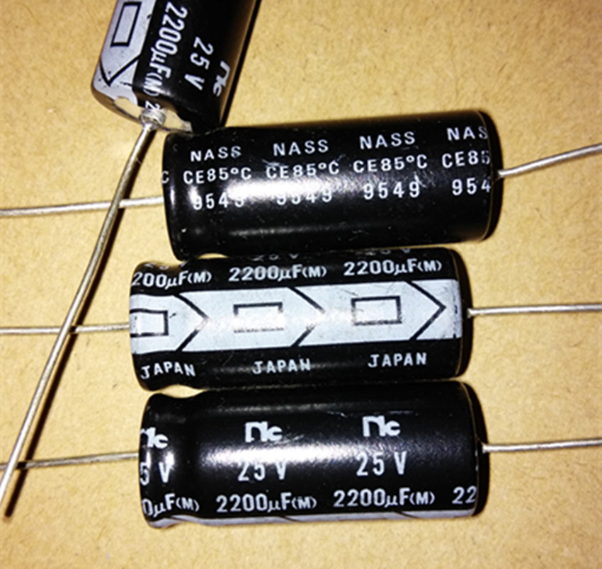 25V2200UF 2200UF25V全新原装日本NIC 轴向卧式 电解电容 13*31