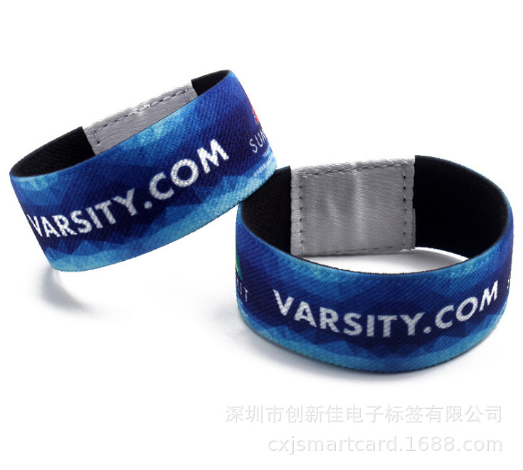 H6eeeecf558674f7c89d1babdd4dc4