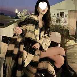 富家千金条纹毛呢外套女冬季小个子加厚中长款感羊羔毛绒大衣