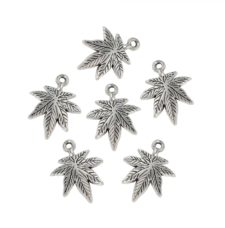 1 Piece Simple Style Maple Leaf Alloy Plating Pendant Jewelry Accessories display picture 6