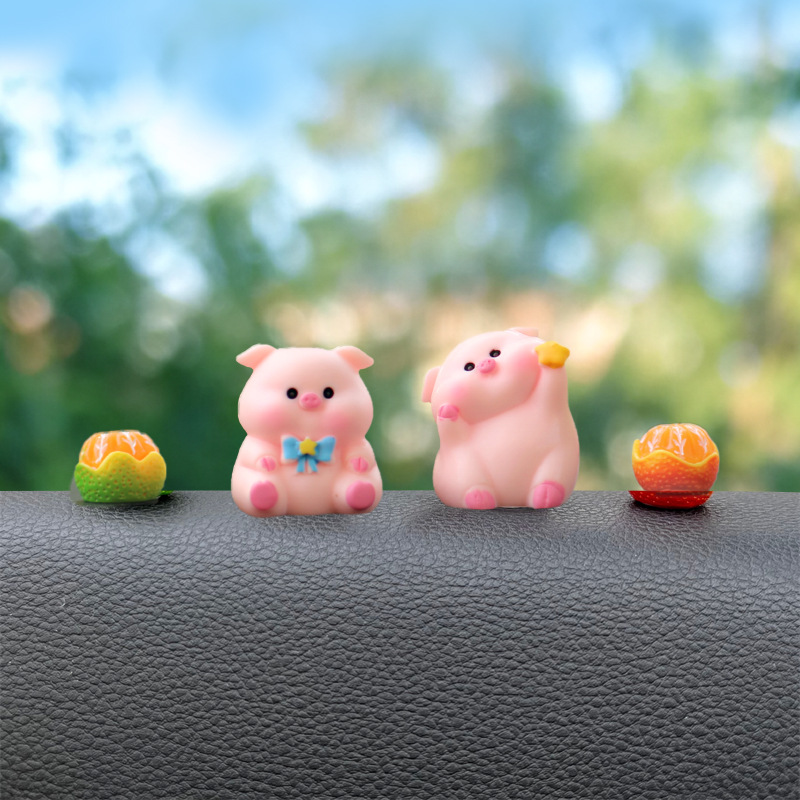 Nuevos accesorios para automóviles, muñecas para niñas, consola central, lindas decoraciones de cerdo