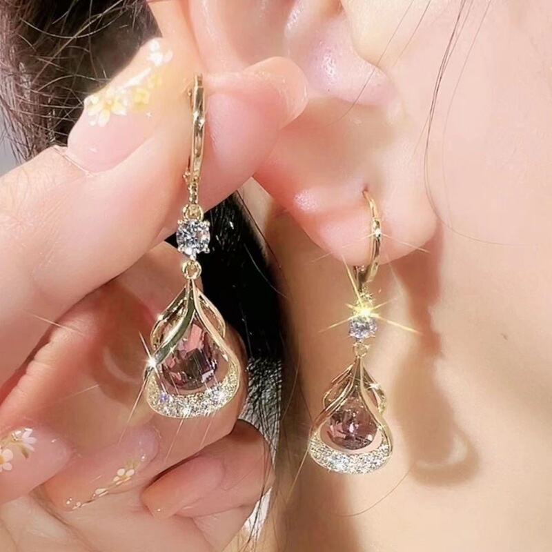 High-End Opal Geometric Water Drop Earrings Niche Accessible Luxury Elegant Face Slimming Water Drop Earrings Ear Buckle Earrings for Women