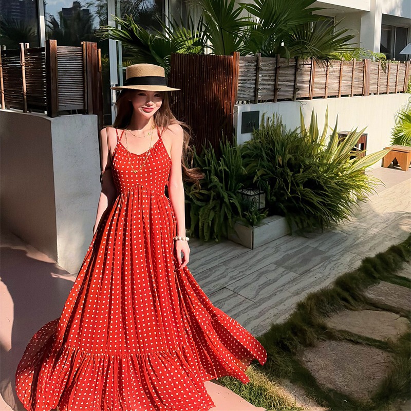 Galaxy Sunset Ultra-Long Polka Dot Chiffon Dress for Women, French Retro Style, Atmosphere-Setting Strapless Floor-Length Dress with Large Hem