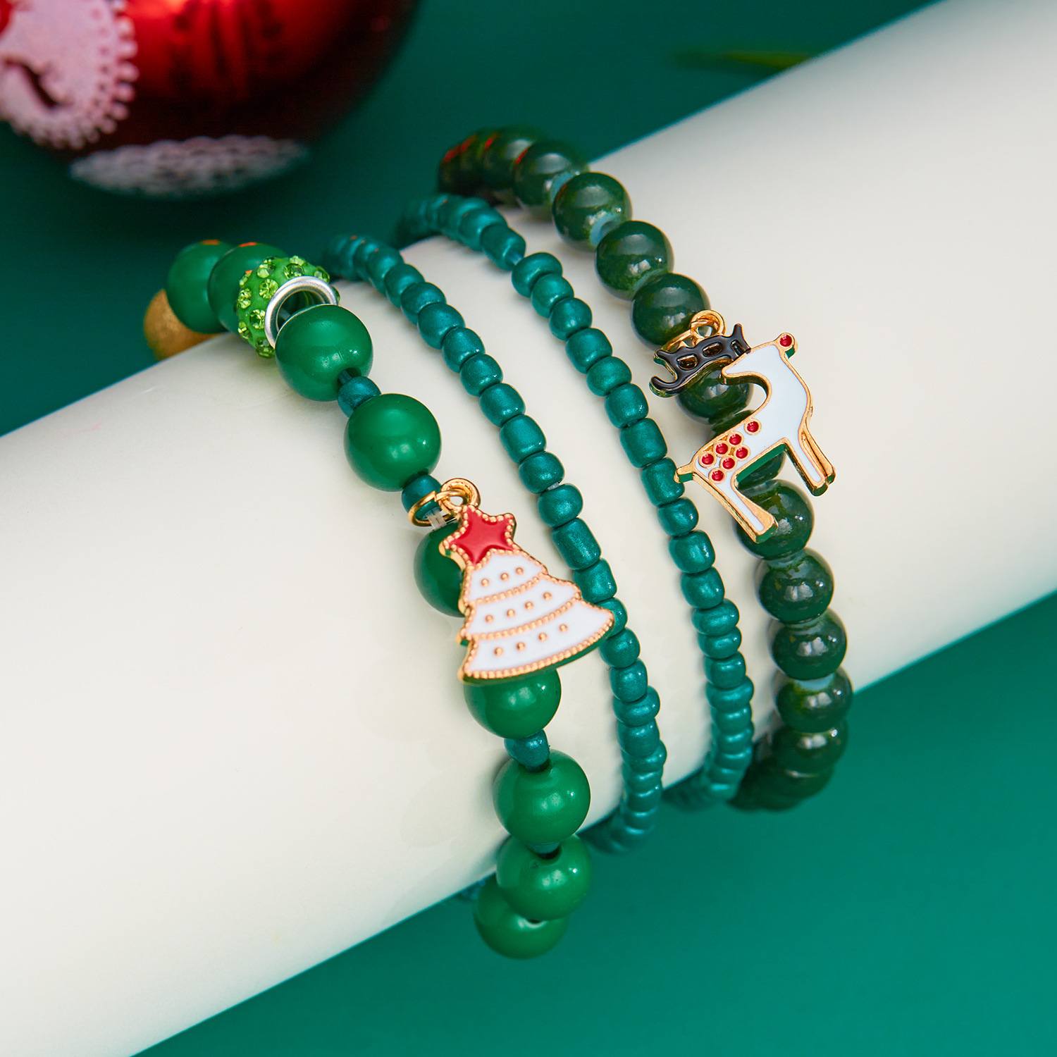 New Christmas Day Colorful Acrylic Diamond Snowflake Bell Elastic Bead Bracelet Set_voghion.com