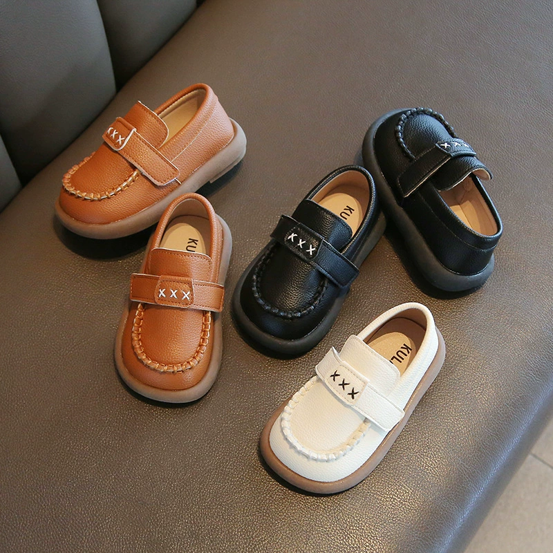 Корейская версия повседневной детской обуви из бобов с мягкой подошвенной детской ходуной обуви весной и осенью новый мальчик маленькая кожаная обувь детская обувь оптом