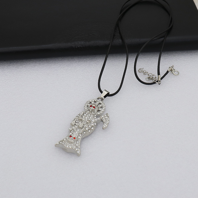 Fuentes transfronterizas de metal accesorios de joyería de diamantes completos llavero colgante collar colgante joyería de calavera de hoz creativa