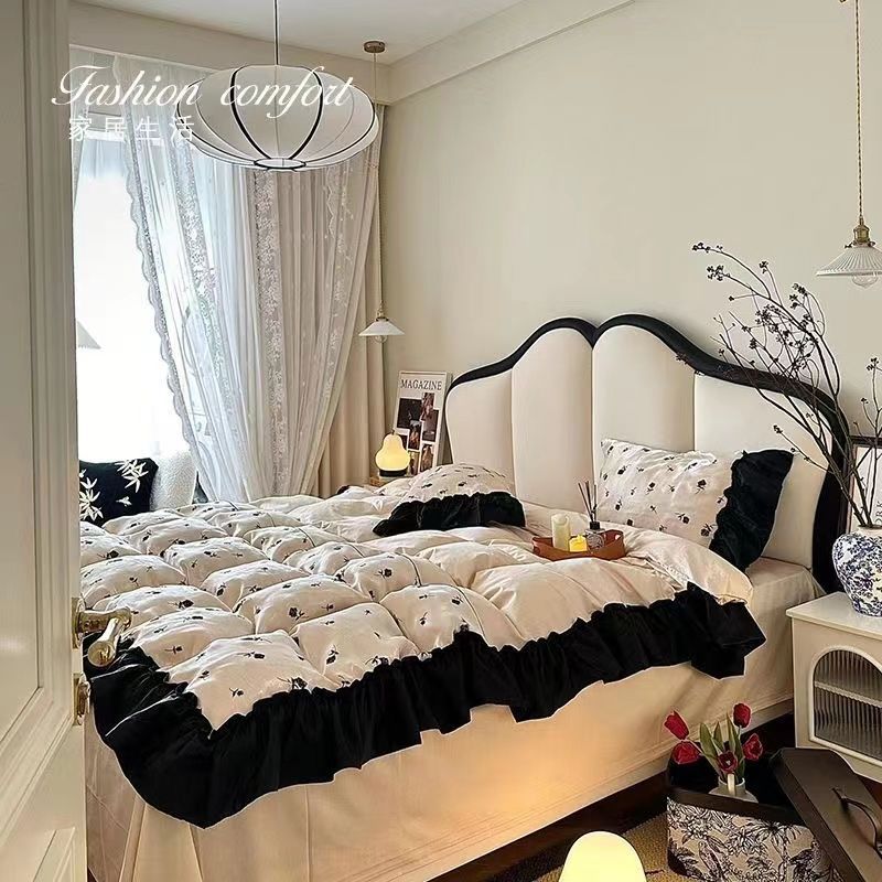 French Cream Retro Butterfly Princess Wedding Bed Genuine Leather Modern Simple High-End Double Bed with Light Luxury