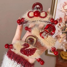 新年红色毛绒珍珠抓夹女2025年新款发夹后脑勺盘发鲨鱼夹发卡发饰
