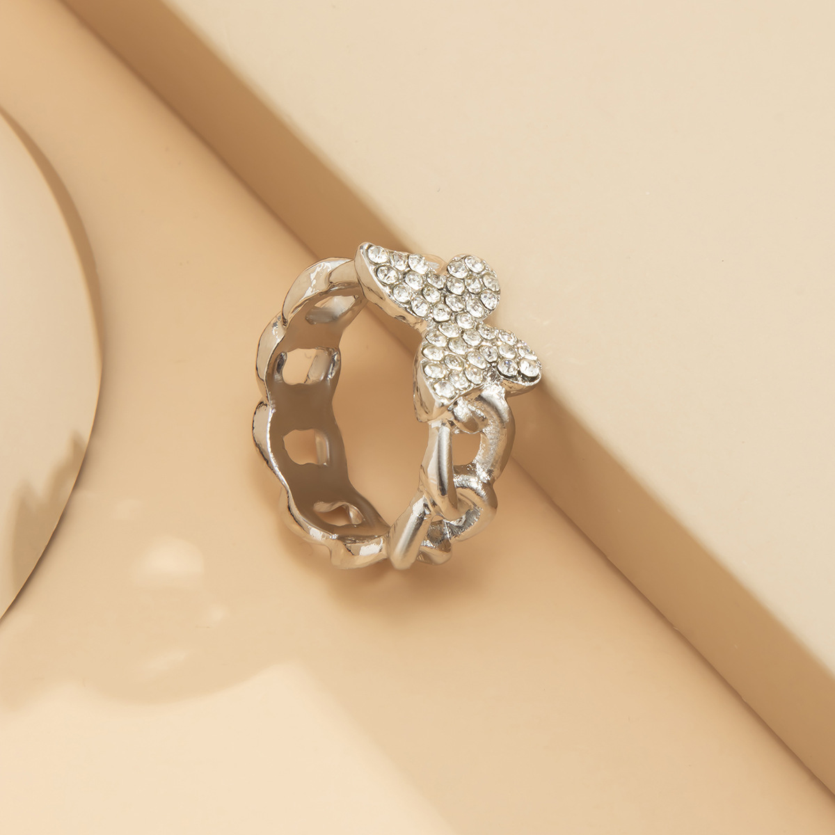 Simple Hollow Alloy  Butterfly Ring display picture 9