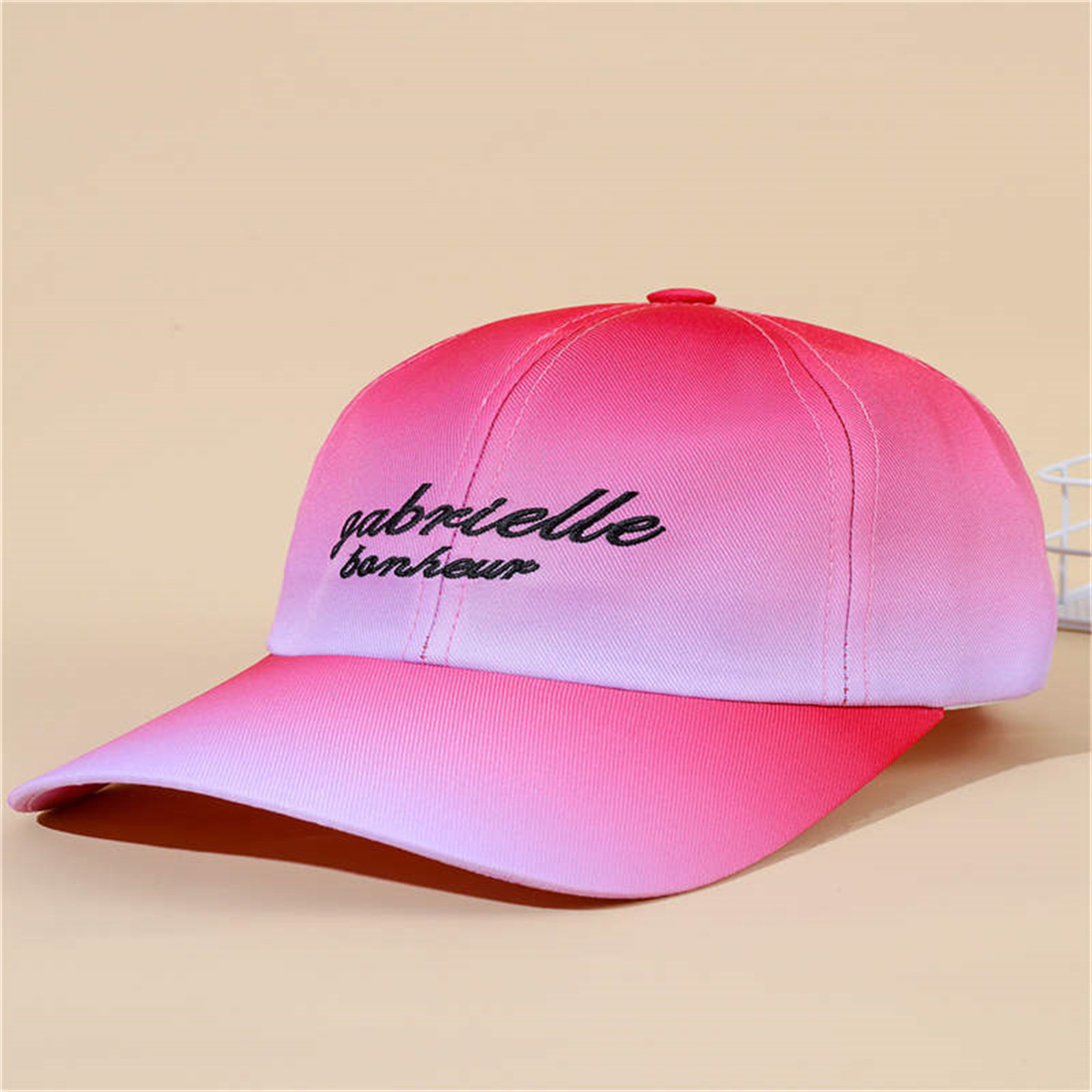 Nuevo estilo coreano de verano gradiente de color casquillo de la calle de las mujeres inconformista bordado letras dulce gorra de béisbol sombrilla Cien