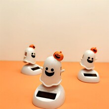万圣节太阳能创意摇摆摇头公仔汽车摆件幽灵卡通鬼节搞怪车载