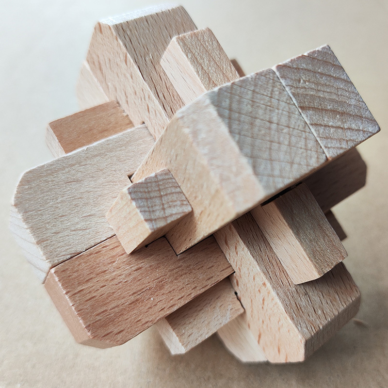 Juguete de madera para niños Haya Kongming bloqueo adulto ocio educativo desmontaje bloqueo mortaja y espiga estudiantes de la escuela primaria Luban Lock