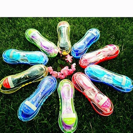 游泳圈;游泳辅助用品;水上充气床