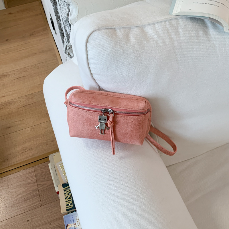 Exquisita mini bolso de nicho de gamuz, bolso de moda versátil, bolso de mochila retro de gamuz, bolso de cambio diario de lápiz labial