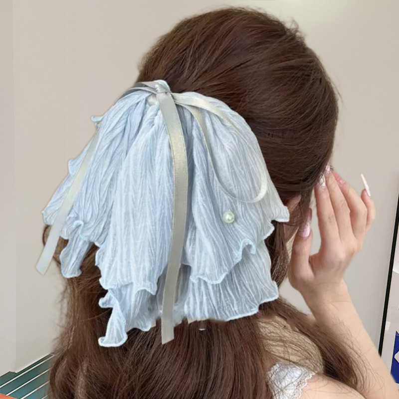 Синий хвостик из жемчуга