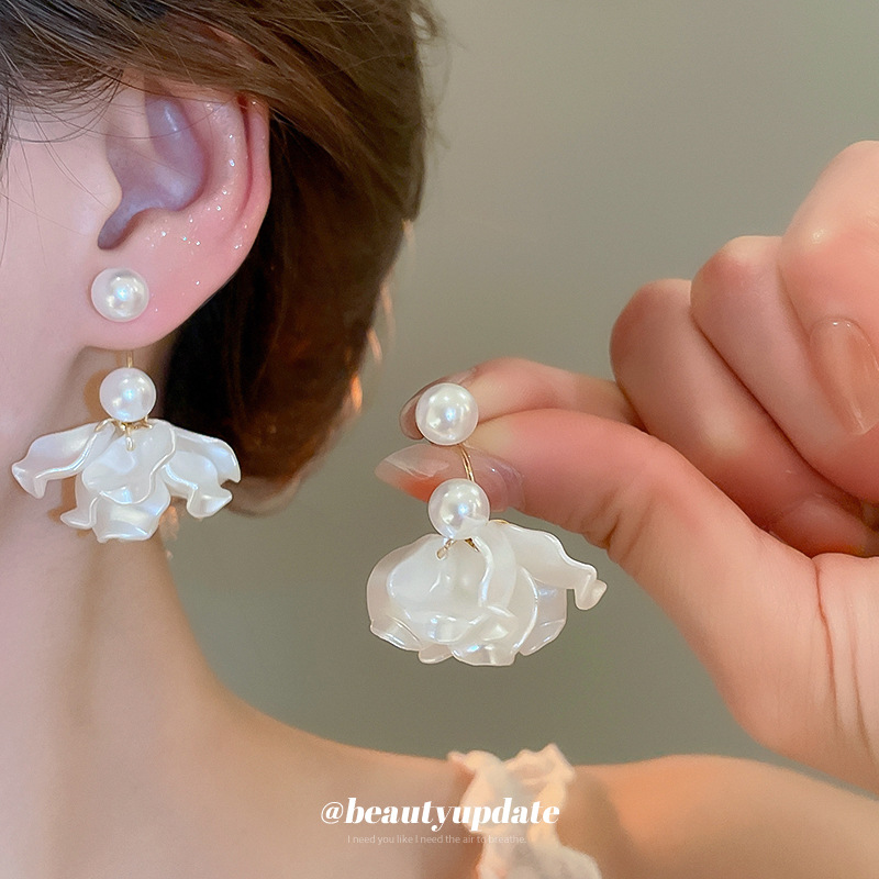 Aguja de plata, flores, racimos de flores, pendientes de perlas con flecos, temperamento elegante francés, pendientes exquisitos, lujo ligero, pendientes de alta gama, mujeres