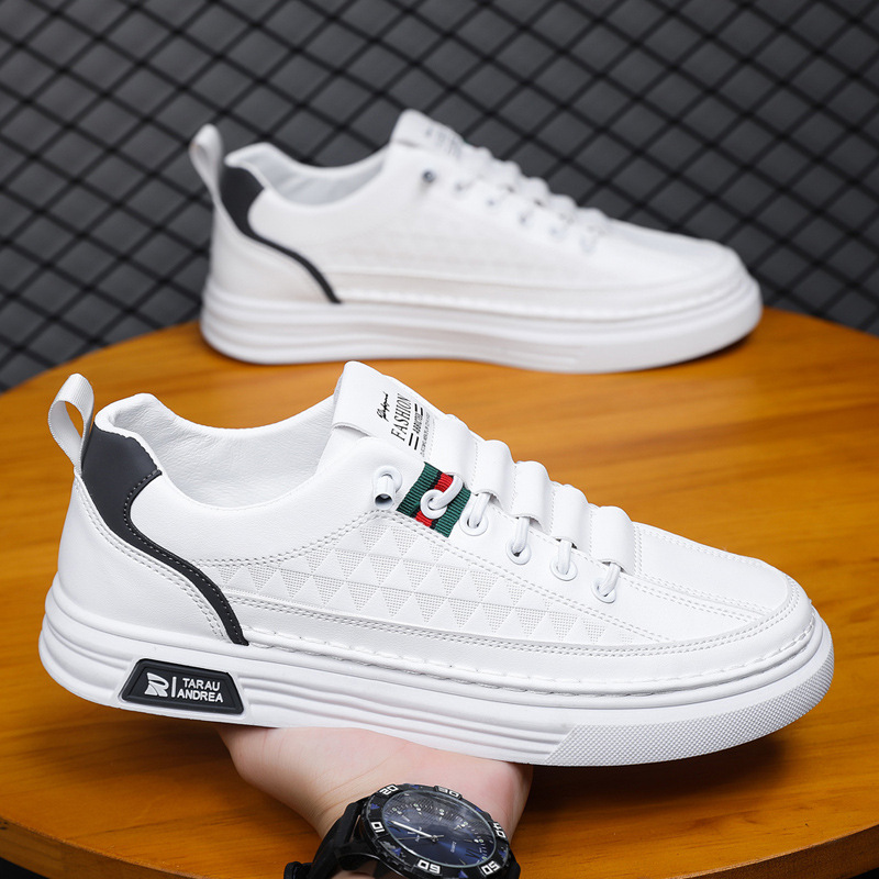 Zapatos de primavera para hombre, nuevos zapatos blancos transpirables de un solo pedal, zapatos de cuero de moda para hombre, zapatos de deporte de ocio, zapatos de moda