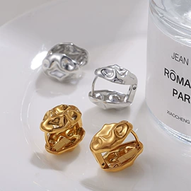 耳环;项链;首饰套装