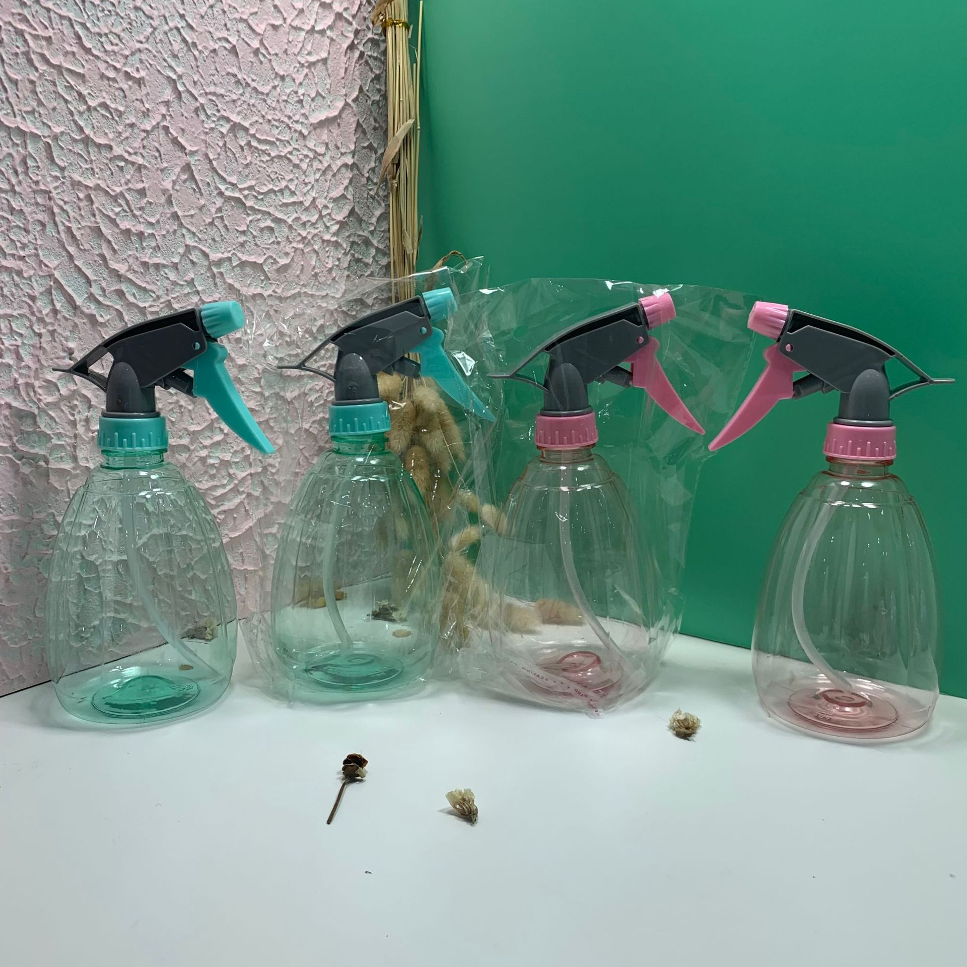 500ML Transparent Watering Pot Watering Spray Pot Household Watering Pot Gardening School Pot Hand Pinch Transparent Melon Spray Pot