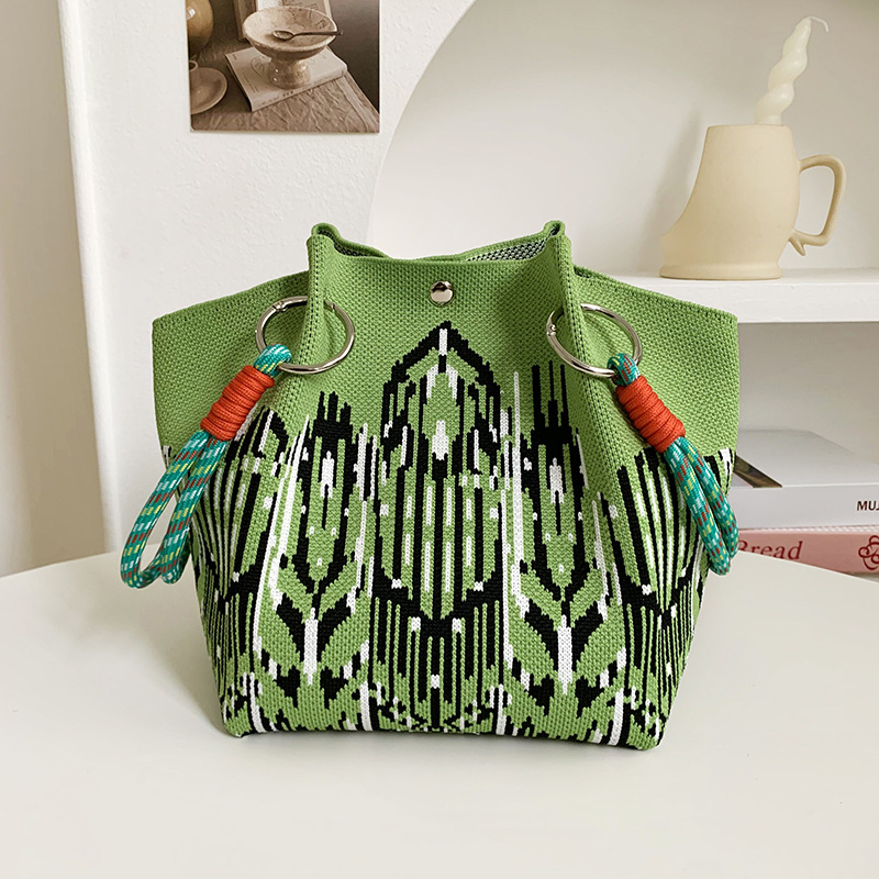 Bolsas de punto nuevas bolsas de hebilla de anillo trenzadas bolsas de mano de hebilla magnética tridimensional bolsas de mano bolsas de mano bolsas de hombro fábrica al por mayor