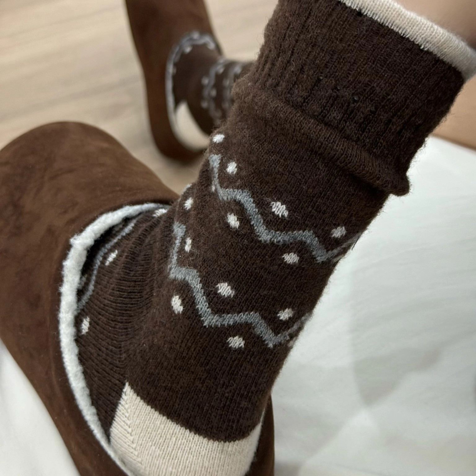 Autumn and Winter Cotton Socks Polka Dot Retro Ins Trendy Korean Style Autumn Stockings Wavy Wool Socks Women's Mid-Calf Socks