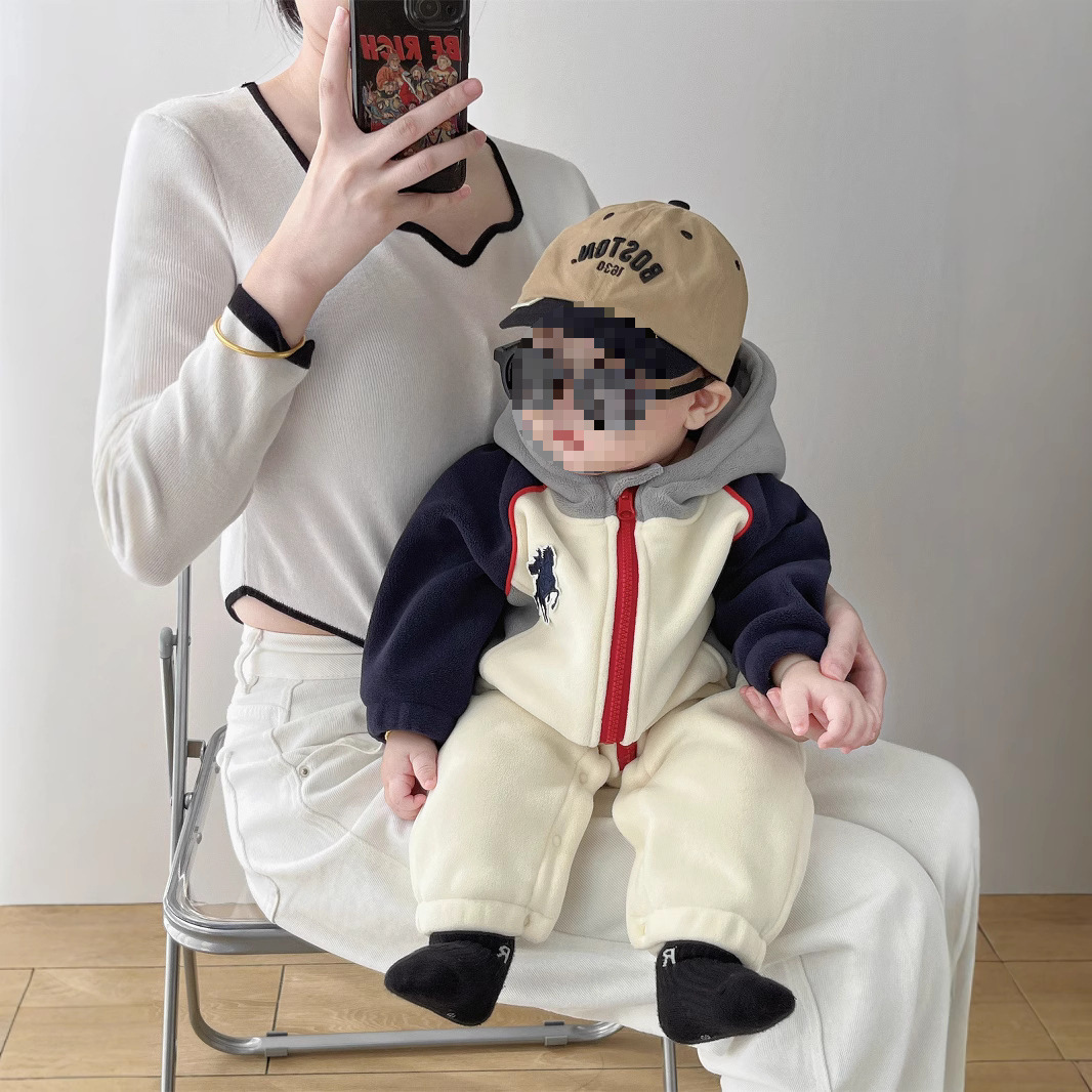 0-2 세 가을과 겨울 패션 후드 남녀 보물 점프 수트 겉옷 영국식 기사 하 옷