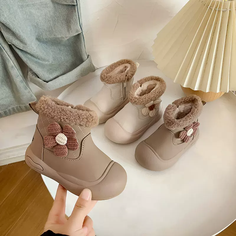 冬季女童短靴加绒大棉保暖宝宝棉鞋软底防滑婴儿学步雪地靴1一3岁