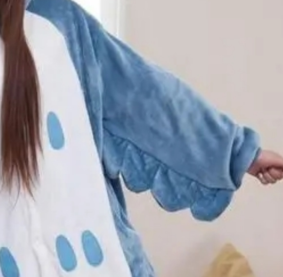 Pijamas transfronterizos al por mayor de fábrica Labubu pijamas femeninos de una sola pieza de dibujos animados pijamas de animales de franela Capibala