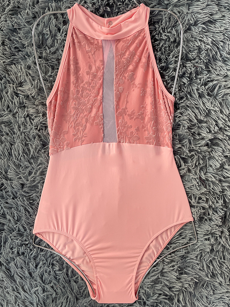 植毛体操服は首のバレエダンス服を掛けます。