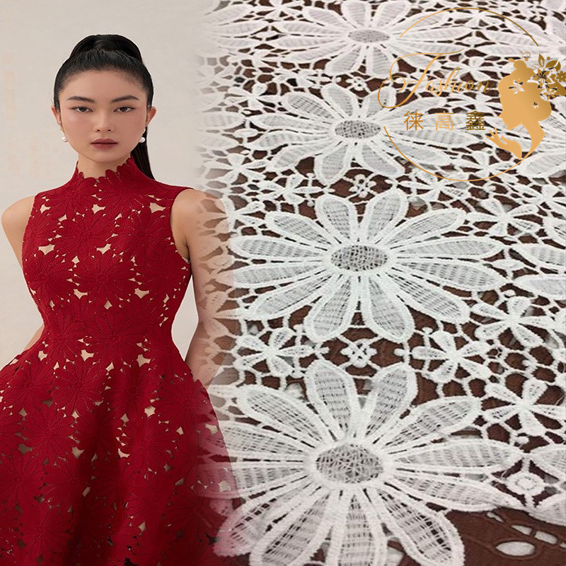 新款满幅刺绣花边水溶牛奶丝蕾丝绣花布面料婚纱面料辅料水溶绣花