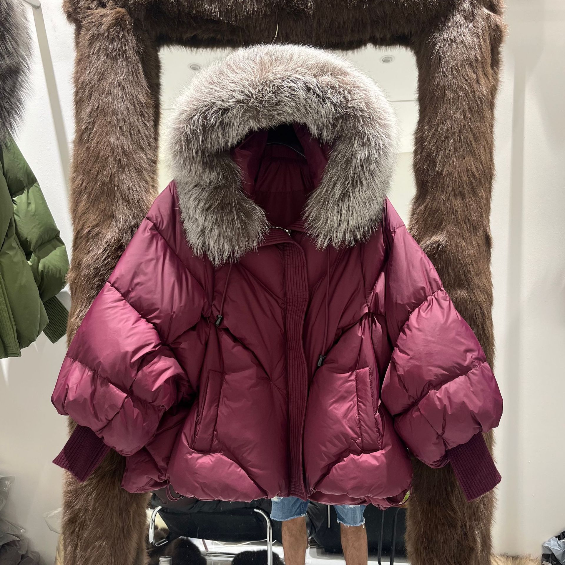 와인색 + 실버 폭스 퍼