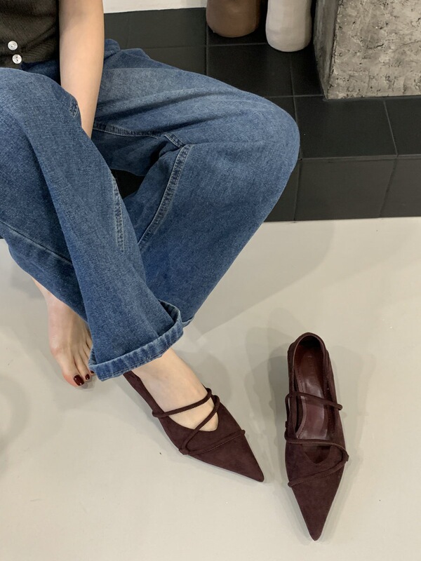 2025 Autumn New Stylish Suede Pointed-Toe Low-Heeled High Heels, Fashionable Versatile Retro Slimming Commuter Shoes