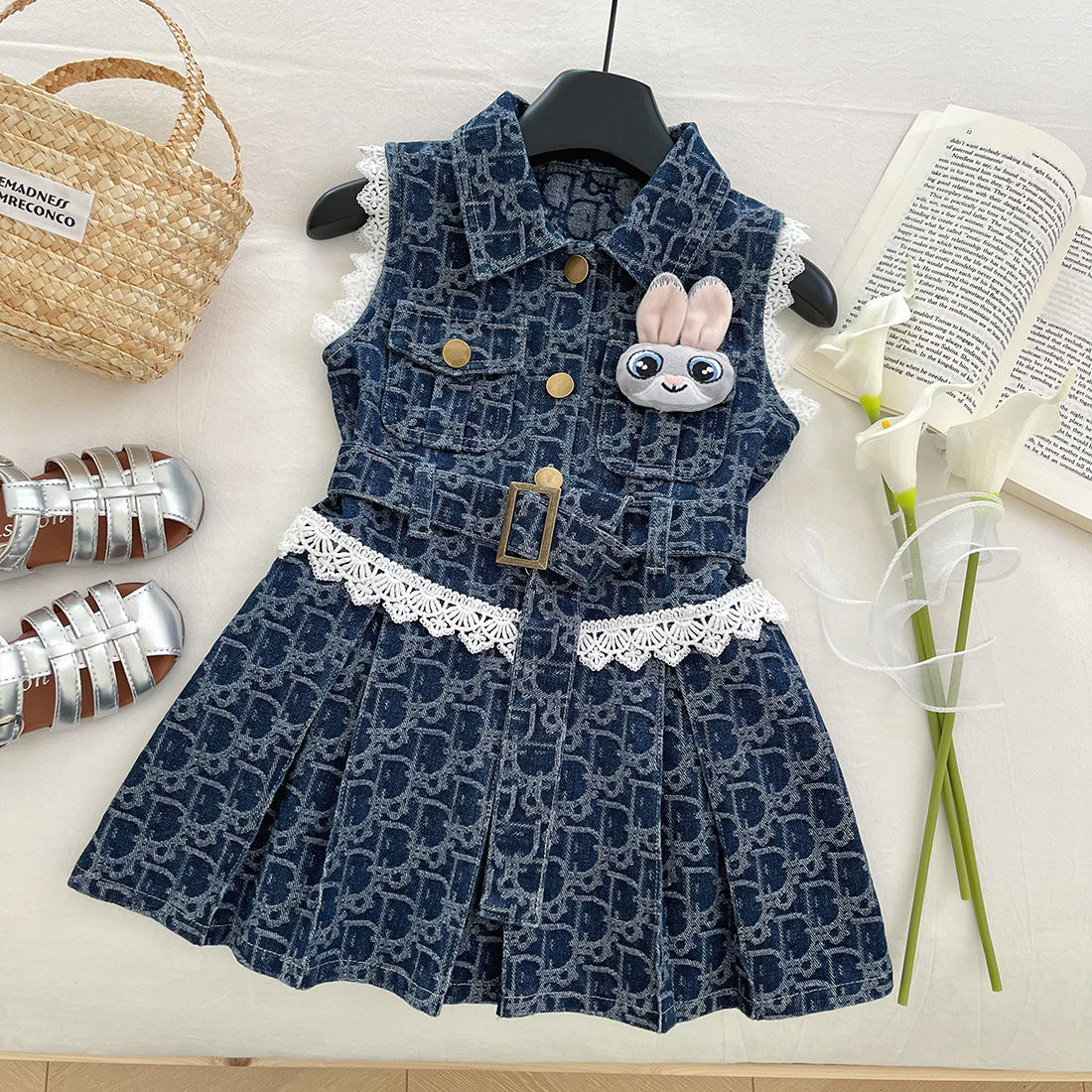 Children's Denim Dress 2025 Girls Summer New Cartoon Rabbit Lapel Sleeveless Denim Dress Trendy