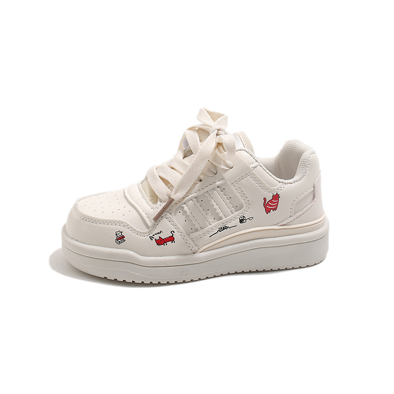 Zapatos de skate para niños estudiantes zapatos blancos 2026 primavera nuevos zapatos deportivos para niñas transpirables zapatos casuales para niños