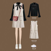 毛呢背心裙女秋冬季2025新款时尚洋气小香风打底连衣裙子两件套装