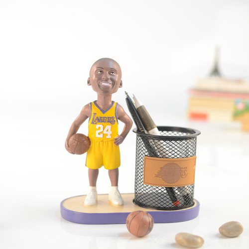 NBA star resin crafts ornaments, James and Kobe figurines, basketball-themed pen holders, Irving and Harden basketball figures