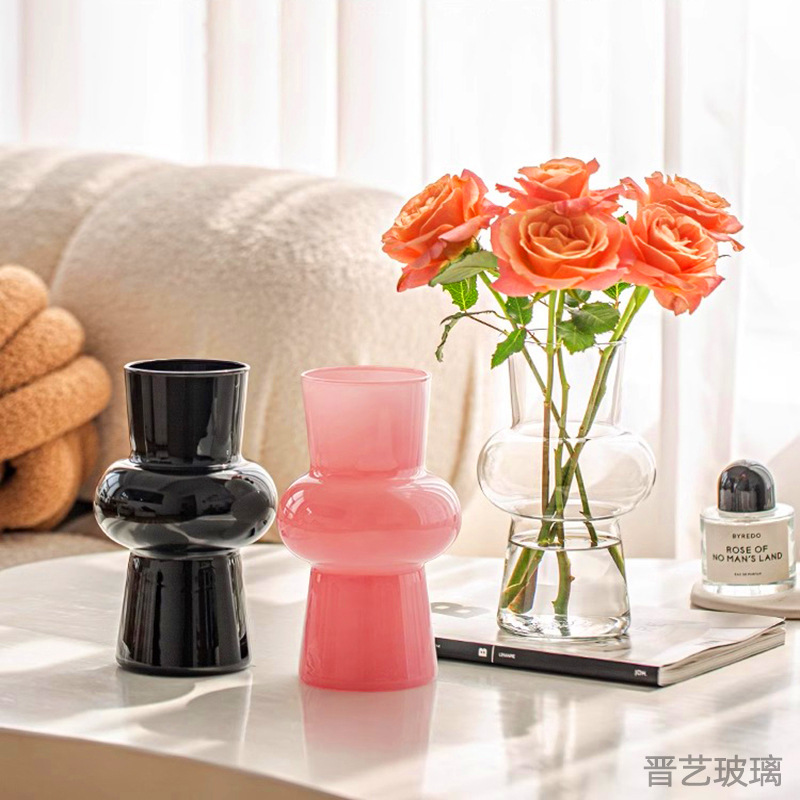 Modern minimalist transparent glass cream antique-style small vase with a sense of elegance, suitable for home hydroponics, high-end and stylish decor, Instagram-style